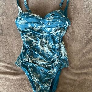 Nip Tuck Swim Teal One-Piece Swimsuit with built-in bra support 6/36 GORGEOUS